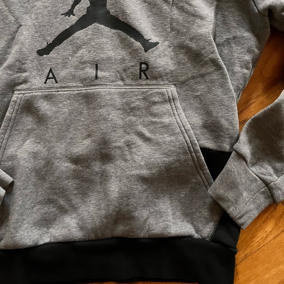 AIR JORDAN JUMP MAN HOODIE SWEATER - Picture 4 of 8